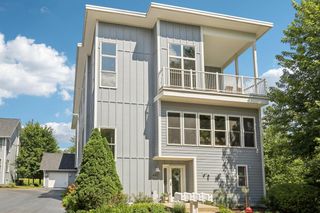 481 Mill STREET, Fontana, WI 53125