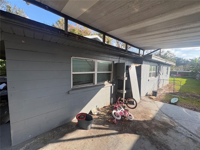 2330 AZALEA COURT, Lakeland, FL 33815