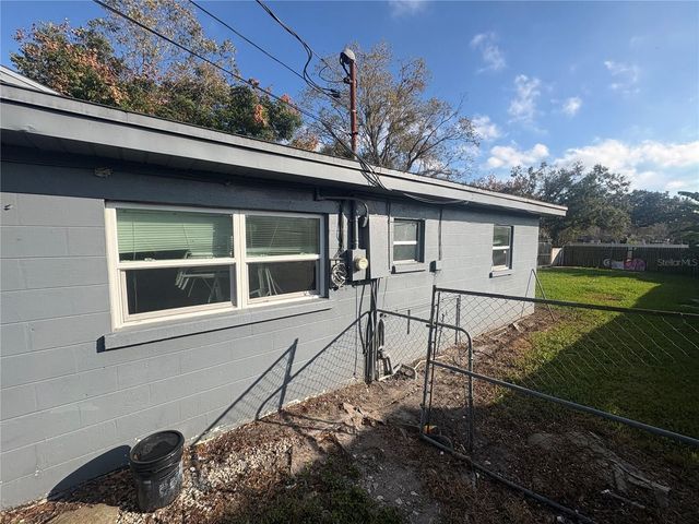 2330 AZALEA COURT, Lakeland, FL 33815