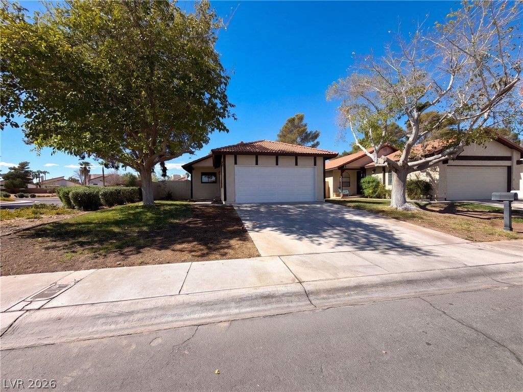 3924 Applecrest Street, Las Vegas, NV 89108 — exterior