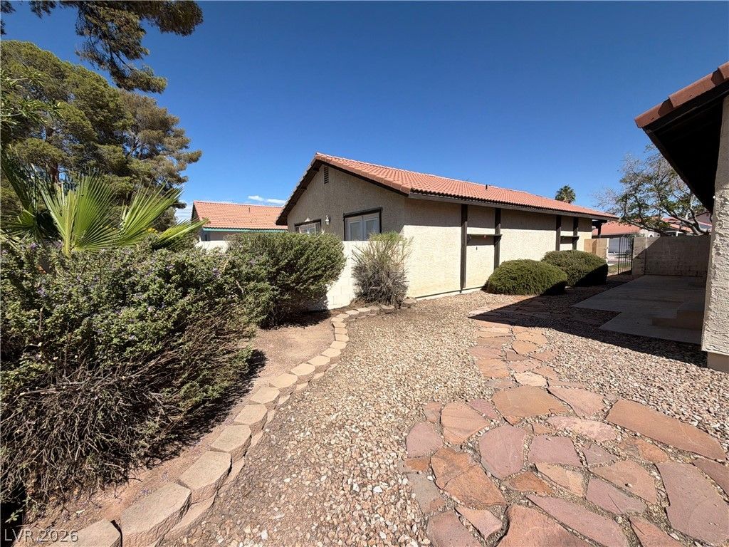 3924 Applecrest Street, Las Vegas, NV 89108 — photo 5