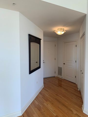 101 Pointe Drive 109, Northbrook, IL 60062