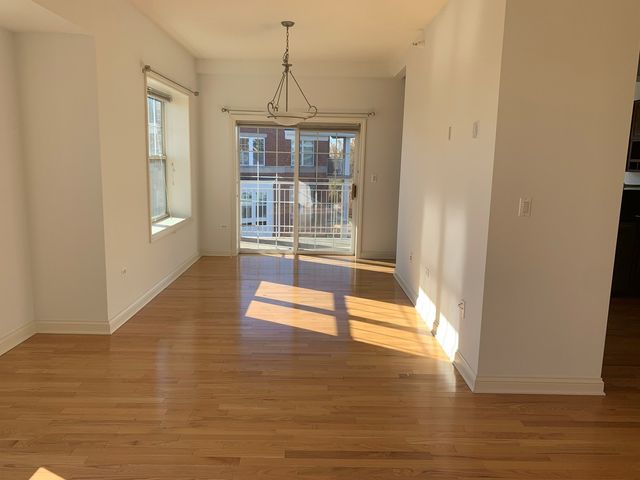 101 Pointe Drive 109, Northbrook, IL 60062