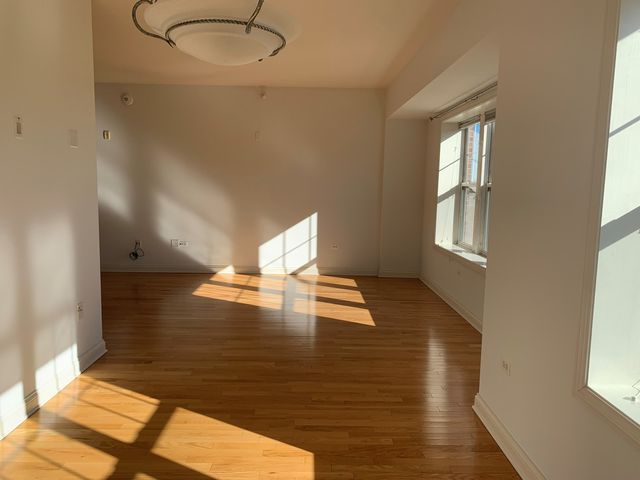 101 Pointe Drive 109, Northbrook, IL 60062