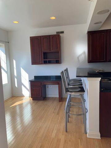101 Pointe Drive 109, Northbrook, IL 60062