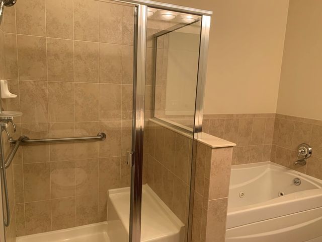 101 Pointe Drive 109, Northbrook, IL 60062