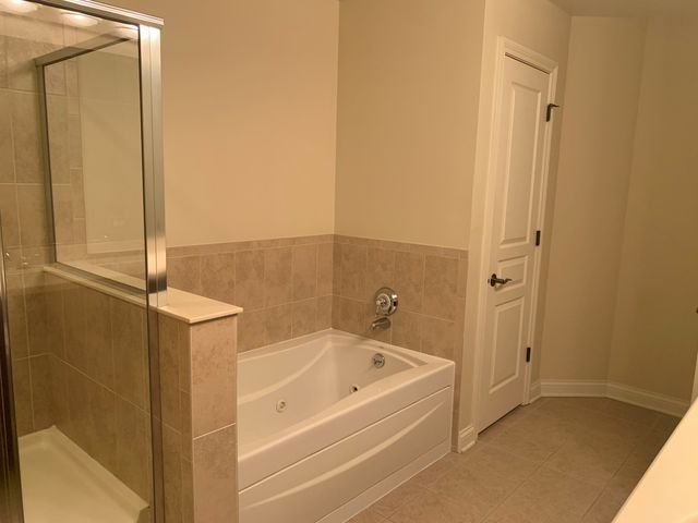 101 Pointe Drive 109, Northbrook, IL 60062