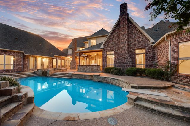 685 Knob Hill Court, Argyle, TX 76226