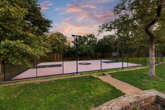 685 Knob Hill Court, Argyle, TX 76226