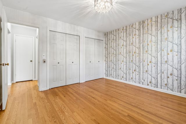 912 Hinman Avenue 2W, Evanston, IL 60202