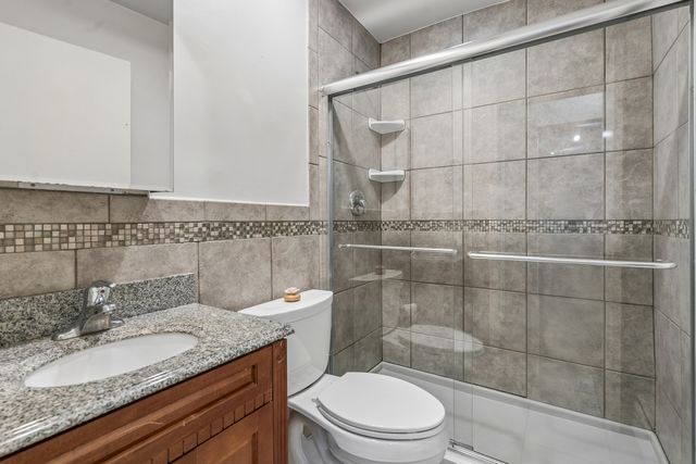 912 Hinman Avenue 2W, Evanston, IL 60202