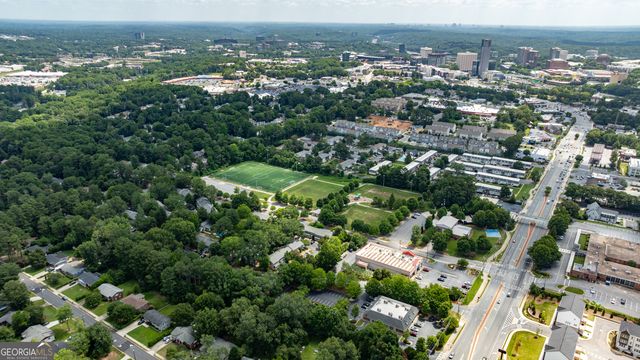 2761 Farmstead Road SE, Smyrna, GA 30080