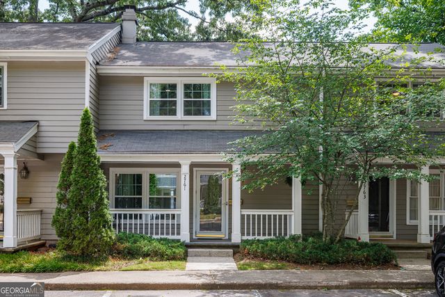2761 Farmstead Road SE, Smyrna, GA 30080