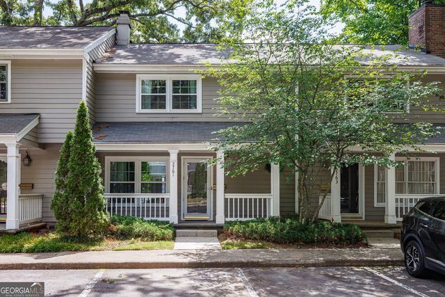 2761 Farmstead Road SE, Smyrna, GA 30080