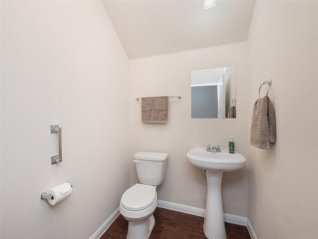 304 La Escalera DR, Leander, TX 78641