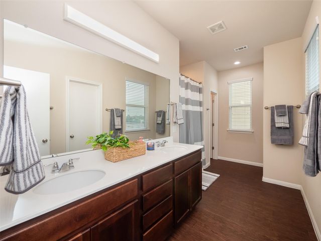 304 La Escalera DR, Leander, TX 78641