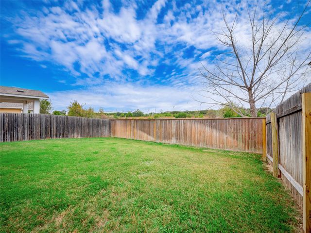 304 La Escalera DR, Leander, TX 78641