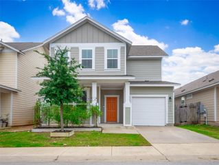 304 La Escalera DR, Leander, TX 78641