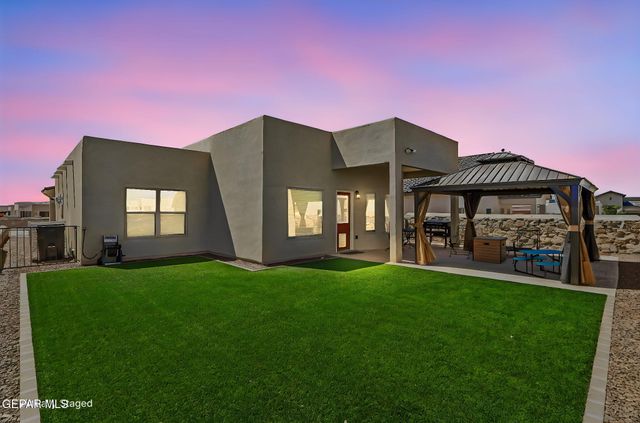776 Paseo Dulce Avenue, Horizon City, TX 79928