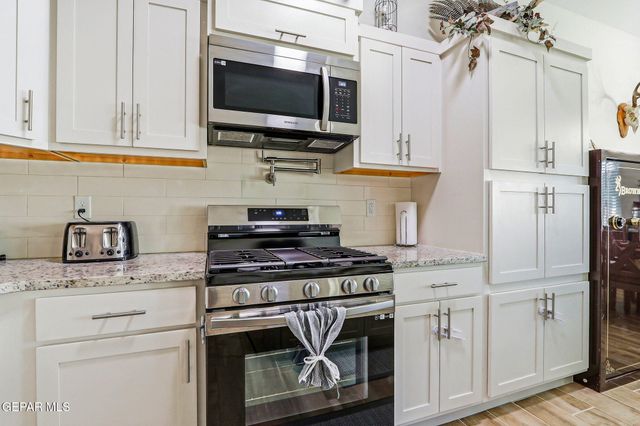 776 Paseo Dulce Avenue, Horizon City, TX 79928