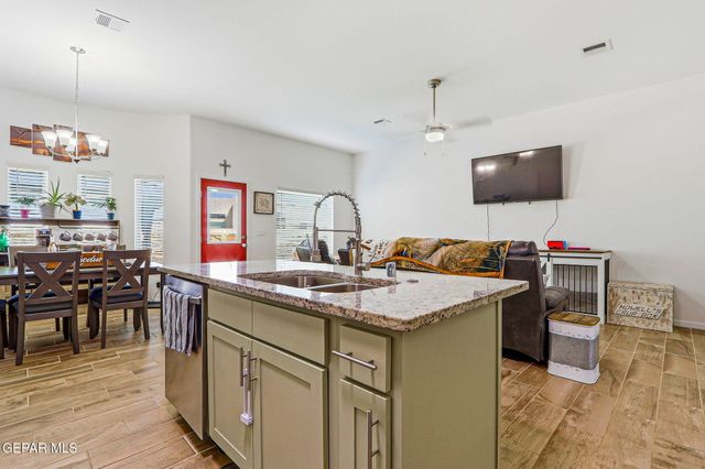 776 Paseo Dulce Avenue, Horizon City, TX 79928