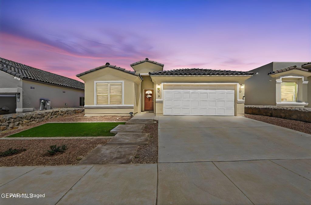 776 Paseo Dulce Avenue, Horizon City, TX 79928
