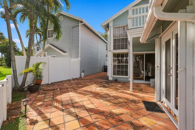 5406 214th Court S, Boca Raton, FL 33486