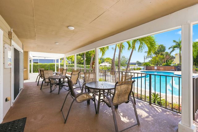 5406 214th Court S, Boca Raton, FL 33486