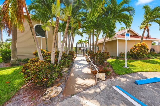5406 214th Court S, Boca Raton, FL 33486
