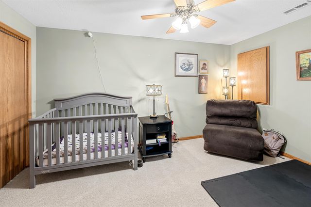 2648 Carolina Dr, Salina, KS 67401