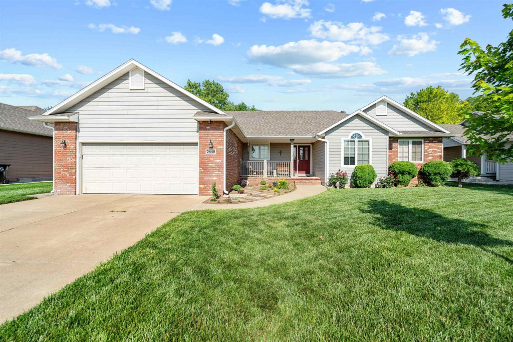 2648 Carolina Dr, Salina, KS 67401