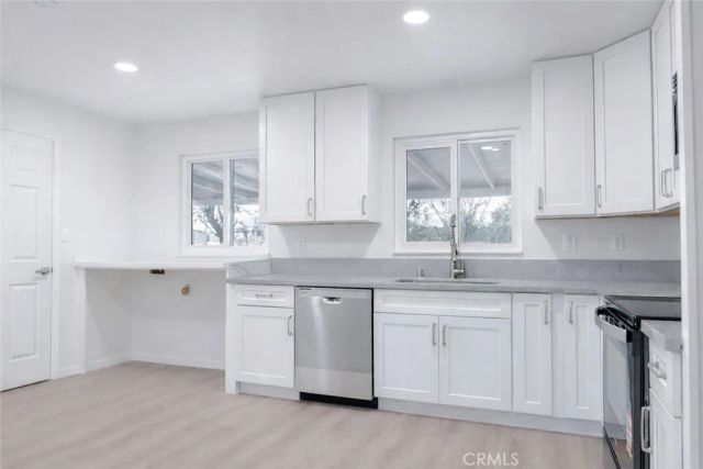 2002 N Woodridge, Hanford, CA 93230