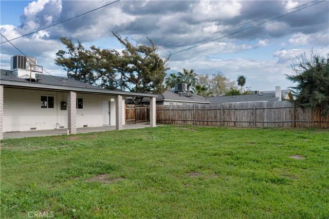 2002 N Woodridge, Hanford, CA 93230