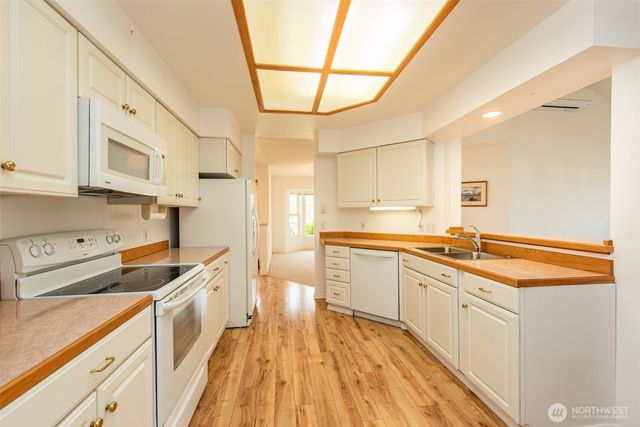 871 N Oxford Way, Sequim, WA 98382