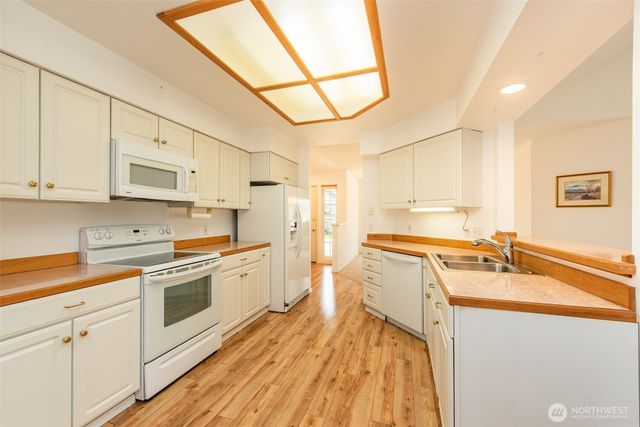 871 N Oxford Way, Sequim, WA 98382