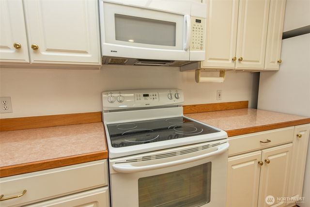 871 N Oxford Way, Sequim, WA 98382