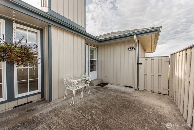 871 N Oxford Way, Sequim, WA 98382