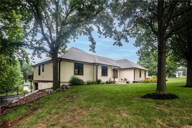 2212 E County Road H Highway, Liberty, MO 64068