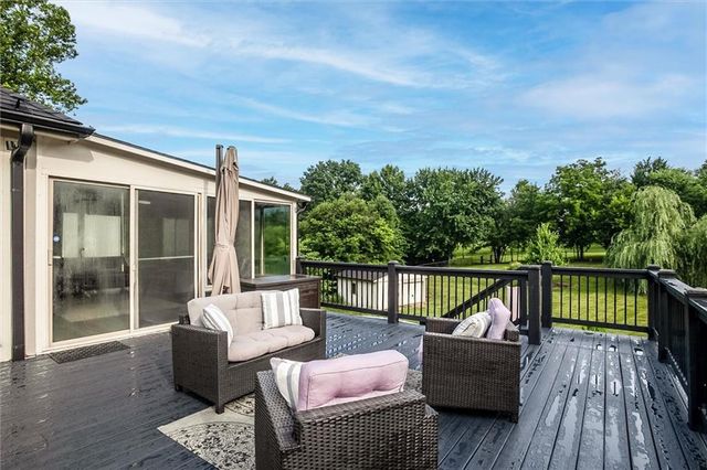 2212 E County Road H Highway, Liberty, MO 64068