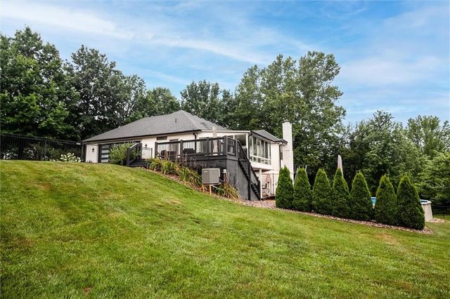 2212 E County Road H Highway, Liberty, MO 64068