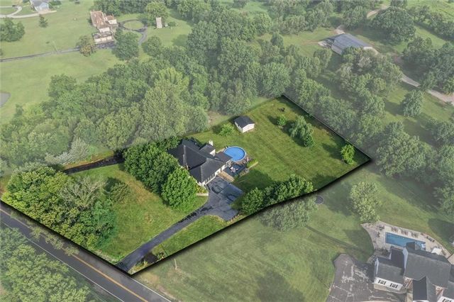2212 E County Road H Highway, Liberty, MO 64068