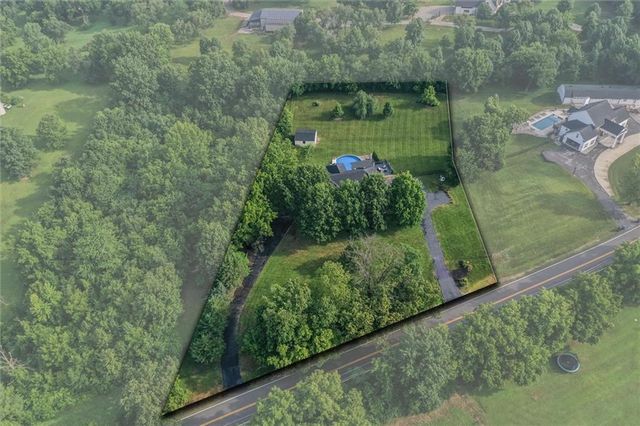 2212 E County Road H Highway, Liberty, MO 64068