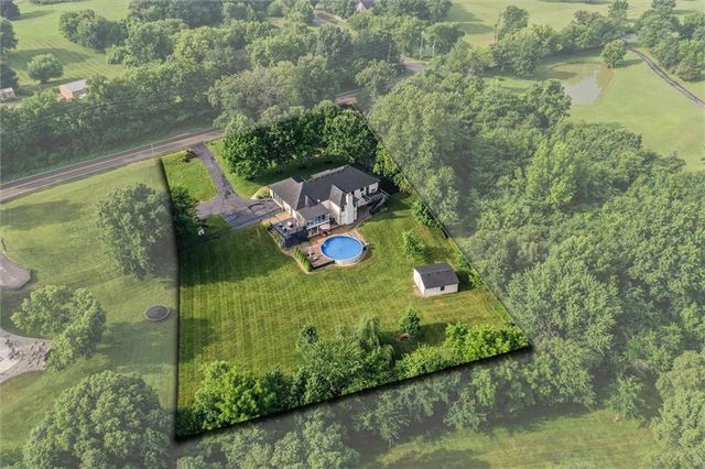 2212 E County Road H Highway, Liberty, MO 64068