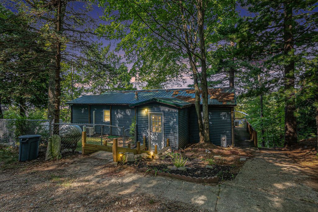 17317 Summit Street, Barryton, MI 49305