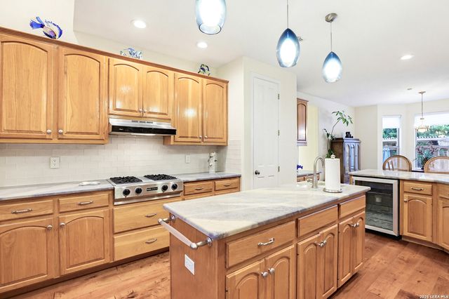 21419 FOREST WATERS CIR, Garden Ridge, TX 78266