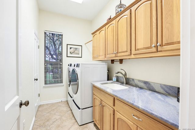 21419 FOREST WATERS CIR, Garden Ridge, TX 78266