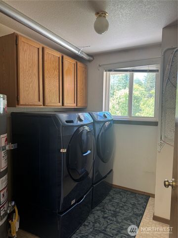 320 181st Avenue E, Lake Tapps, WA 98391
