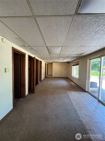 320 181st Avenue E, Lake Tapps, WA 98391