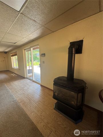 320 181st Avenue E, Lake Tapps, WA 98391