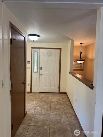 320 181st Avenue E, Lake Tapps, WA 98391